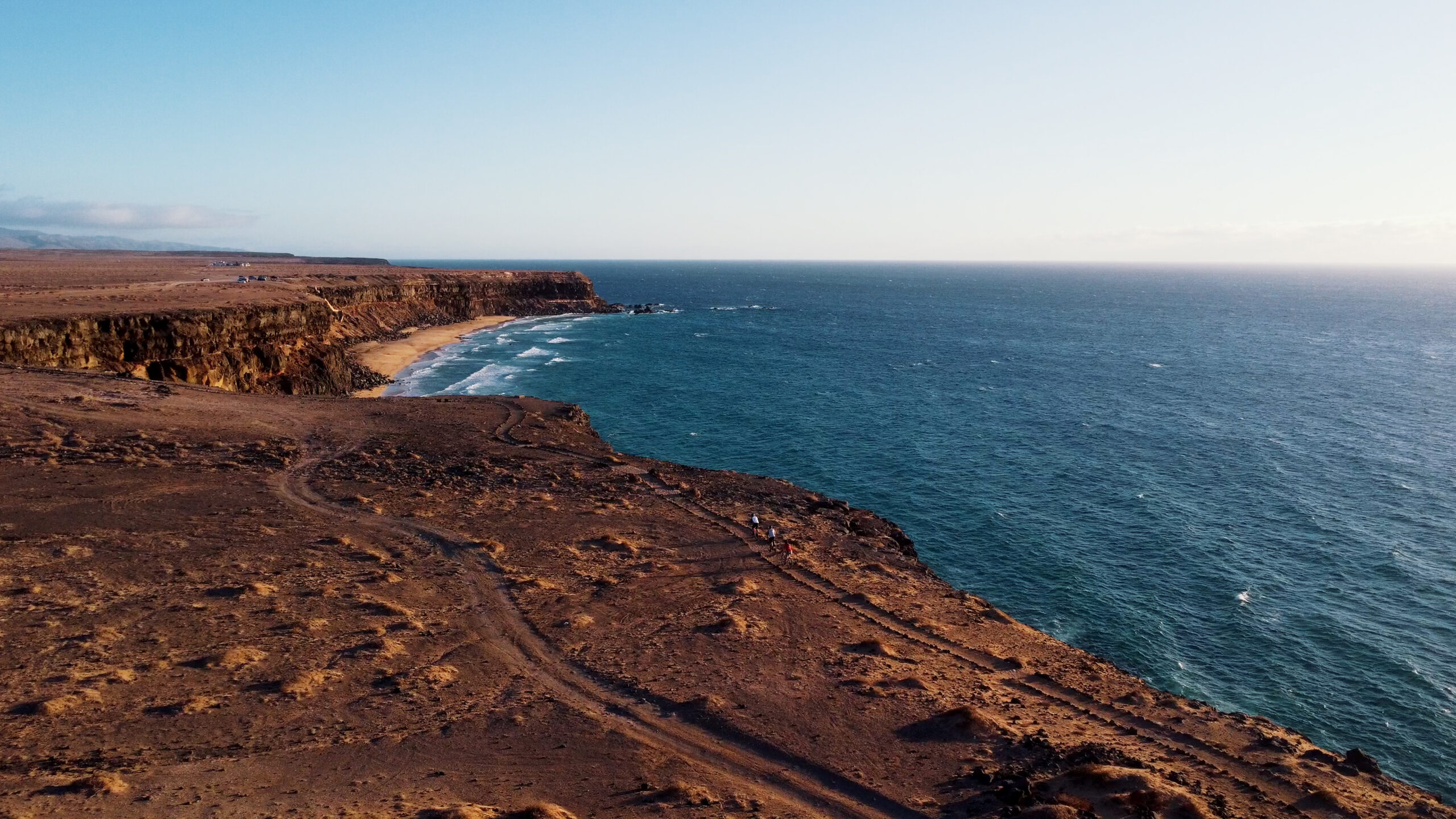 Montage V3.00_02_49_00.Still024